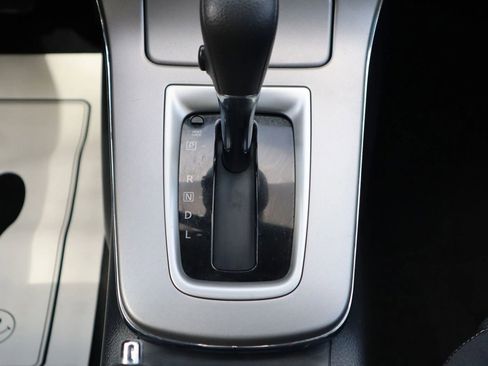 Used 2015 Nissan Sentra S image 26