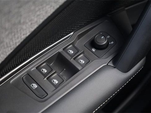 New 2025 Volkswagen Tiguan S image 17