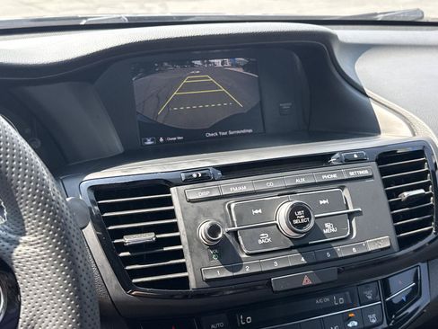 Used 2017 Honda Accord Sport Special Edition image 29