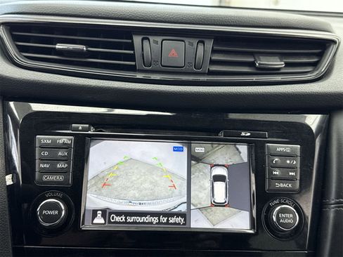 Used 2017 Nissan Rogue SL w/ SL Premium Package image 26