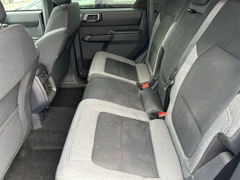Used 2025 Ford Bronco Big Bend image 10