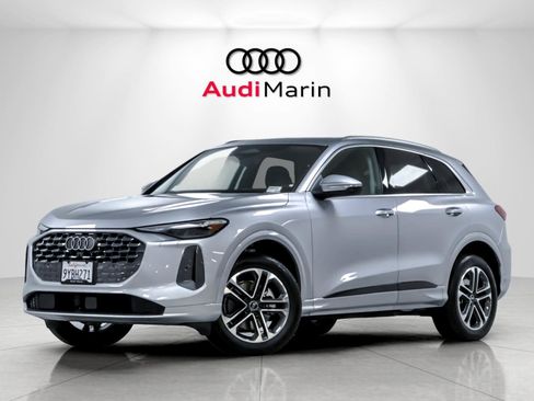Used 2025 Audi Q5 Premium w/ Premium Plus AWD/4WD image 1