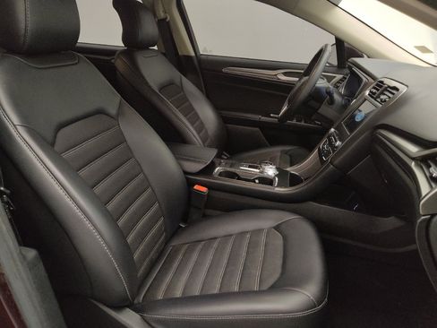Used 2017 Ford Fusion SE w/ Equipment Group 201A FWD image 21
