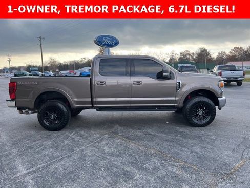 Used 2022 Ford F250 Lariat w/ Tremor Off-Road Package image 4