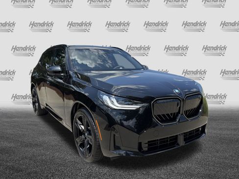 Used 2025 BMW X3 xDrive30i w/ Premium Package image 2