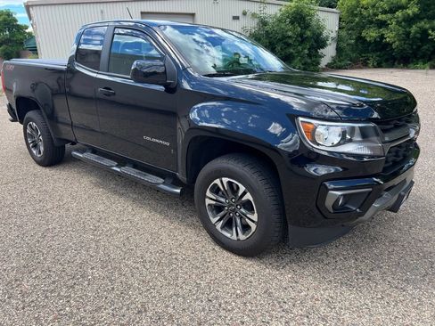 Used 2021 Chevrolet Colorado Z71 w/ Safety Package AWD/4WD image 10