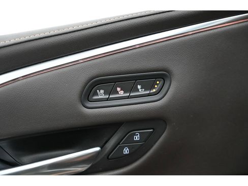 Used 2022 Cadillac Escalade Premium Luxury w/ Performance Package image 37