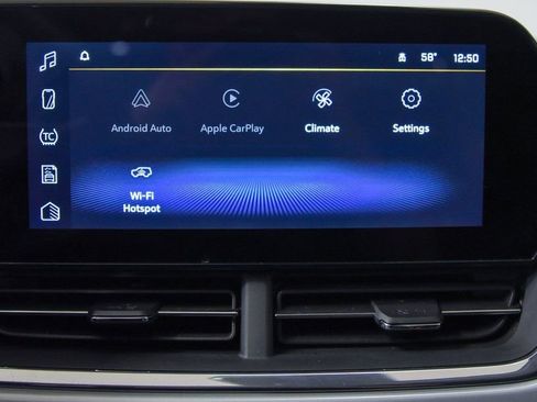 Used 2025 Chevrolet Trax LT w/ LT Convenience Package image 7