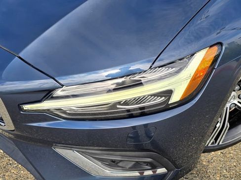 Used 2019 Volvo S60 T5 Inscription FWD image 24