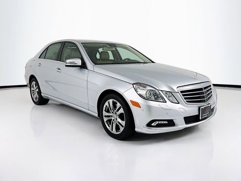 Used 2010 Mercedes-Benz E 350 Sedan image 7