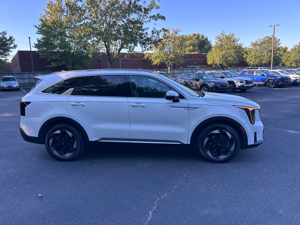 Used 2025 Kia Sorento SX Prestige AWD/4WD image 2