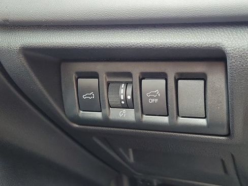 Used 2022 Subaru Outback Limited AWD/4WD image 25