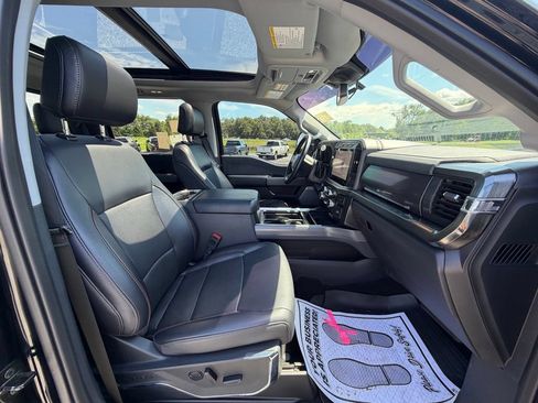 Used 2024 Ford F250 Lariat w/ Black Appearance Package AWD/4WD image 13
