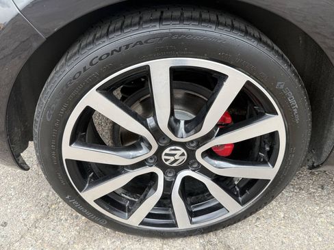 Used 2014 Volkswagen GTI Driver's Edition FWD image 14