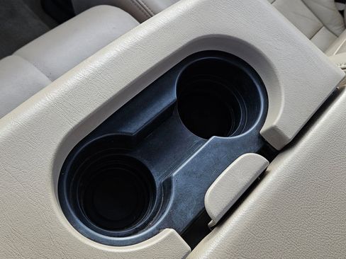 Used 2005 Ford F350 Lariat image 27