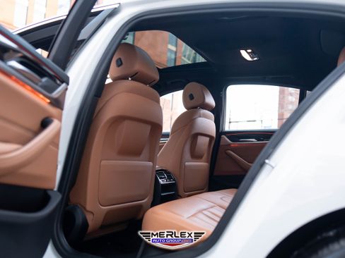 Used 2019 BMW 530i SPORT LINE w/ Convenience Package image 21