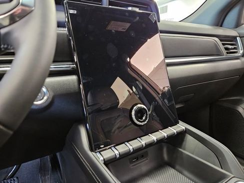 New 2026 GMC Terrain Elevation w/ Elevation Premium Package image 24