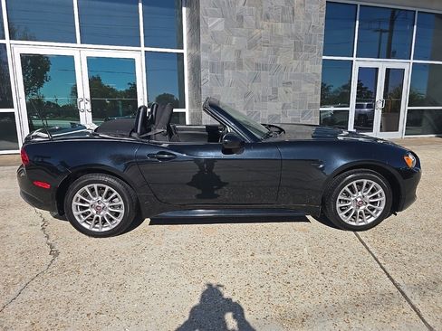 Used 2019 FIAT 124 Spider Classica w/ Technology Group image 18