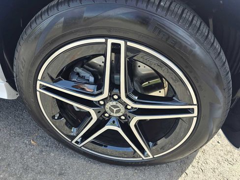 Used 2026 Mercedes-Benz GLS 450 4MATIC image 9