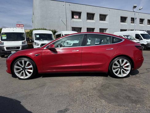 Used 2018 Tesla Model 3 image 8