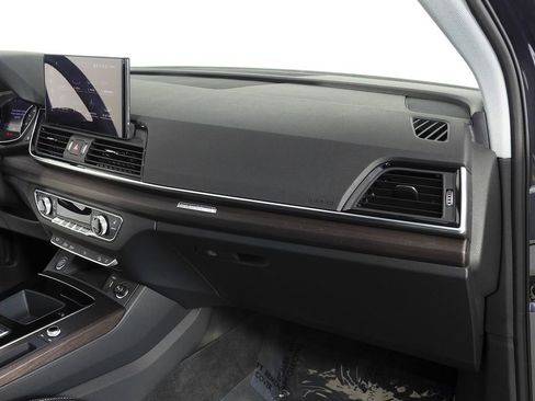 Used 2023 Audi Q5 2.0T Premium w/ Convenience Package image 14