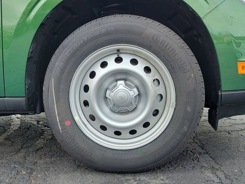 New 2025 Ford Maverick XL image 9