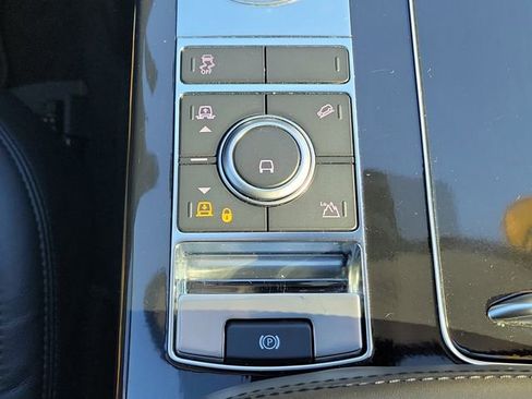 Used 2019 Land Rover Range Rover Long Wheelbase Supercharged image 33