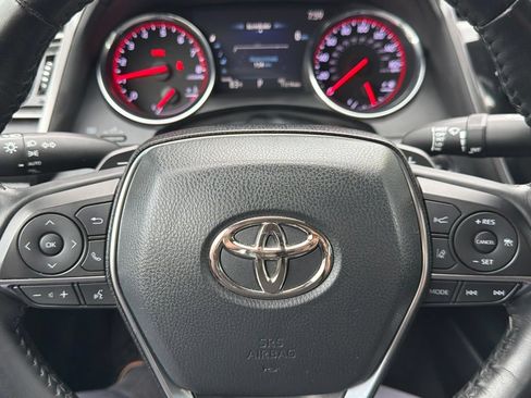 Used 2020 Toyota Camry XSE FWD image 18