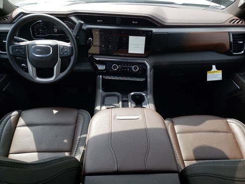 Used 2025 GMC Sierra 2500 Denali w/ Denali Reserve Package image 13