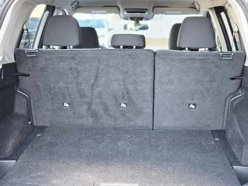 Certified 2023 Nissan Rogue SV image 29