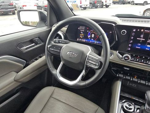 Used 2024 Chevrolet Colorado ZR2 w/ ZR2 Convenience Package III image 28