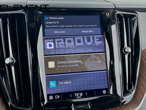 Used 2023 Volvo XC60 B5 Plus image 18