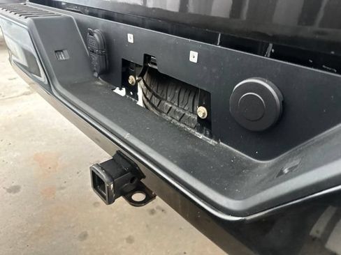 Used 2019 GMC Sierra 1500 Elevation w/ Elevation Value Package AWD/4WD image 12