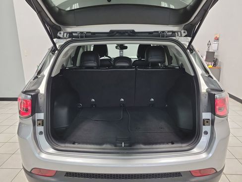 Used 2022 Jeep Compass Latitude image 13