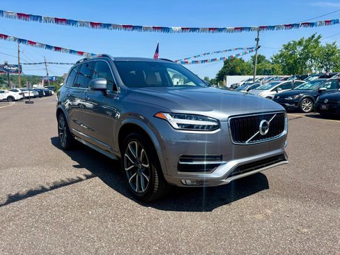 Used 2017 Volvo XC90 T6 Momentum w/ Vision Package AWD/4WD image 7