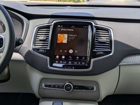 Certified 2024 Volvo XC90 T8 Plus AWD/4WD image 24
