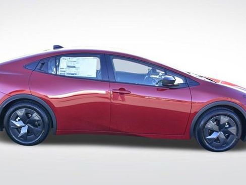 New 2026 Toyota Prius LE image 3