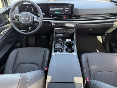 New 2026 Kia Carnival SX w/ SX Dark Edition Package FWD image 16