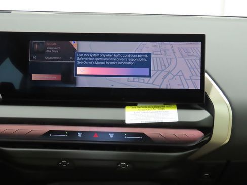 Used 2025 BMW X3 xDrive30i w/ Premium Package image 15