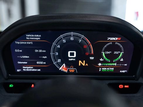 Used 2018 McLaren 720S image 17