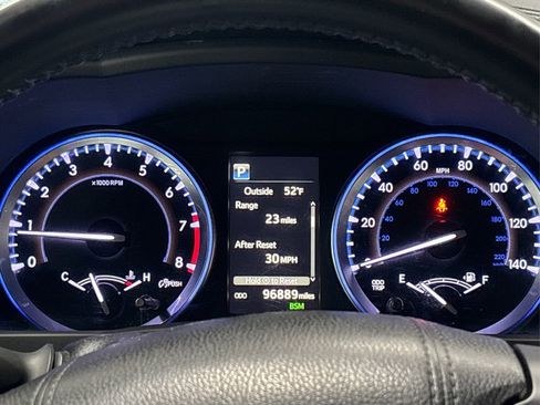 Used 2018 Toyota Highlander XLE image 22