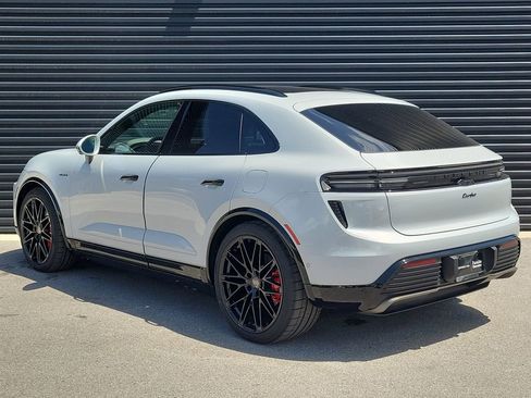 New 2026 Porsche Macan Turbo Electric AWD/4WD image 3