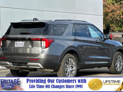 New 2026 Ford Explorer Platinum image 4