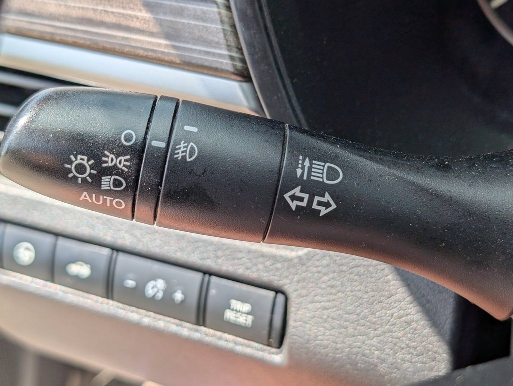 Used 2021 Nissan Altima 2.5 SL FWD image 25