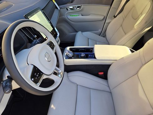 New 2026 Volvo XC90 B6 Ultra w/ Protection Package Premier image 16