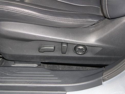 Used 2023 Subaru Outback Limited image 18