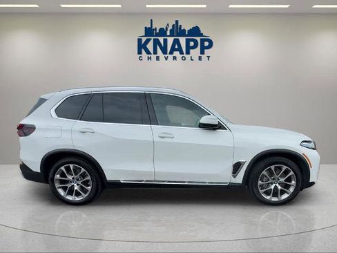 Used 2025 BMW X5 xDrive50e AWD/4WD image 4