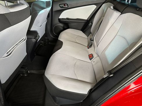 Used 2022 Toyota Prius LE FWD image 20