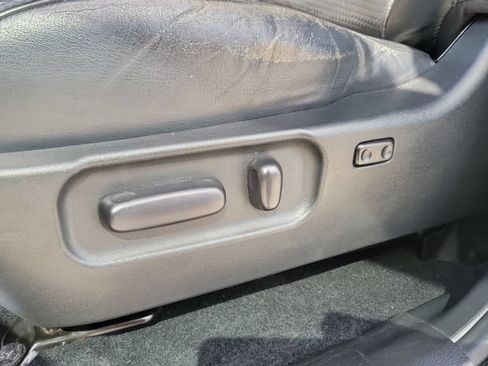 Used 2020 Toyota Tacoma Limited AWD/4WD image 16