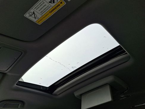 Used 2022 Honda Pilot Touring image 17